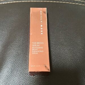 THE BROW ATELIER
Revitalizing Brow Enhancing Serum